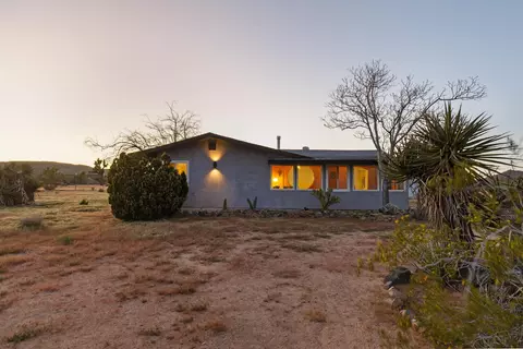 Exterior - 822 Inca Trl, Yucca Valley, CA 92284 photo 4 of 8