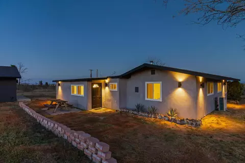 Exterior - 822 Inca Trl, Yucca Valley, CA 92284 photo 5 of 8