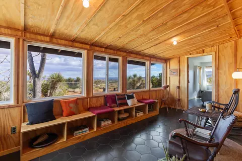 Entry Way - 822 Inca Trl, Yucca Valley, CA 92284 photo 2 of 2