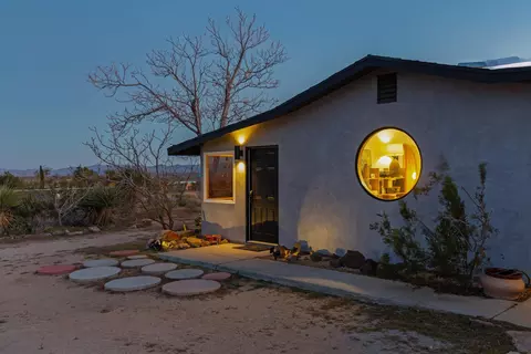 Exterior - 822 Inca Trl, Yucca Valley, CA 92284 photo 2 of 8