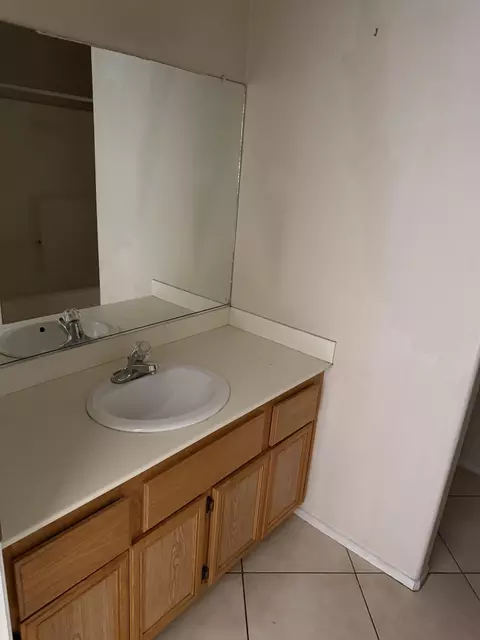 Bath - 47395 Monroe St, Indio, CA 92201 photo 3 of 4