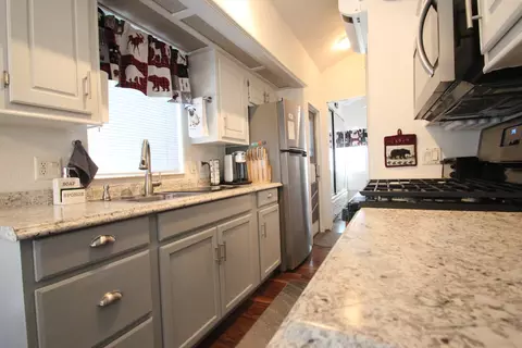 475 Thrush Dr, Big Bear Lake, CA 92315