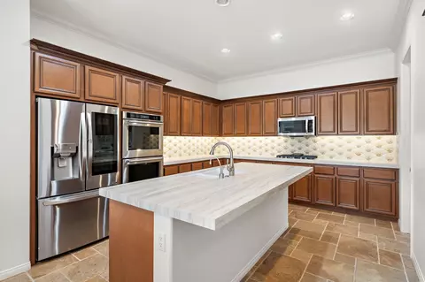 Kitchen - 81307 Jasmine Ct, La Quinta, CA 92253 photo 2 of 3