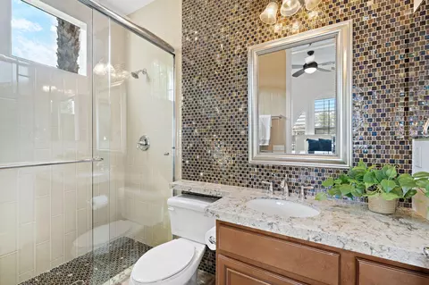 Bath - 81307 Jasmine Ct, La Quinta, CA 92253 photo 3 of 4