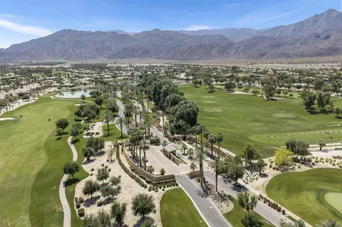 View/Area - 81307 Jasmine Ct, La Quinta, CA 92253 photo 4 of 5
