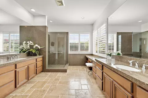 Bath - 81307 Jasmine Ct, La Quinta, CA 92253 photo 1 of 4