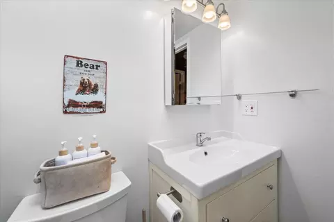 Bath - 513 Elysian Blvd, Big Bear City, CA 92314 photo 2 of 2