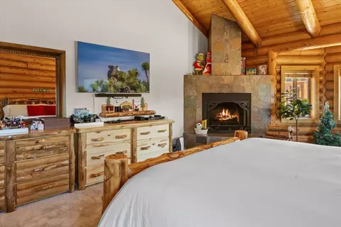 Bedroom - 1925 Baldwin Lake Rd, Big Bear City, CA 92314 photo 1 of 10