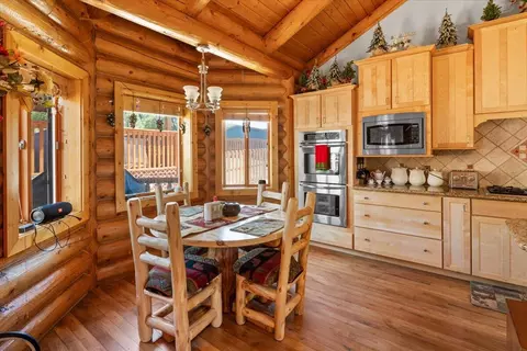 Kitchen - 1925 Baldwin Lake Rd, Big Bear City, CA 92314 photo 1 of 5