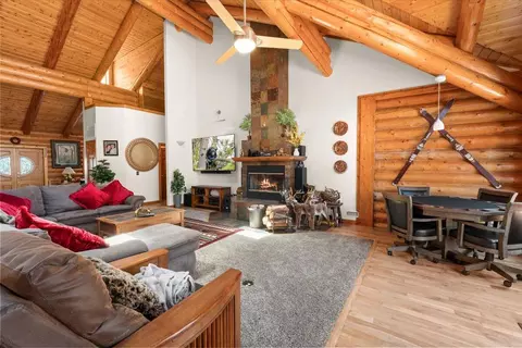 Living - 1925 Baldwin Lake Rd, Big Bear City, CA 92314 photo 6 of 6