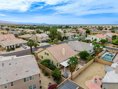 View/Area - 37481 Coventry St, Indio, CA 92203 photo 4 of 5
