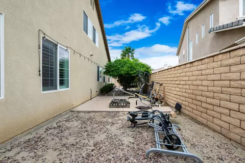 Exterior - 37481 Coventry St, Indio, CA 92203 photo 5 of 13