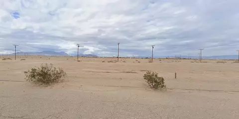 1344 Riviera Cir, Thermal, CA 92274