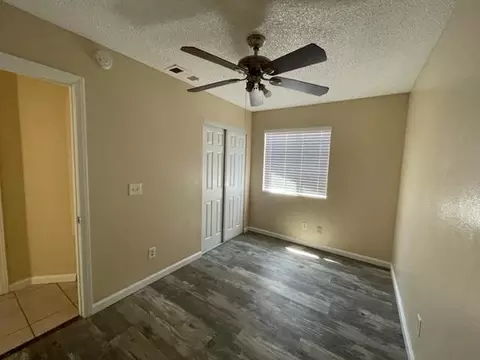 Bedroom - 6414 El Dorado Ave, Yucca Valley, CA 92284 photo 5 of 8