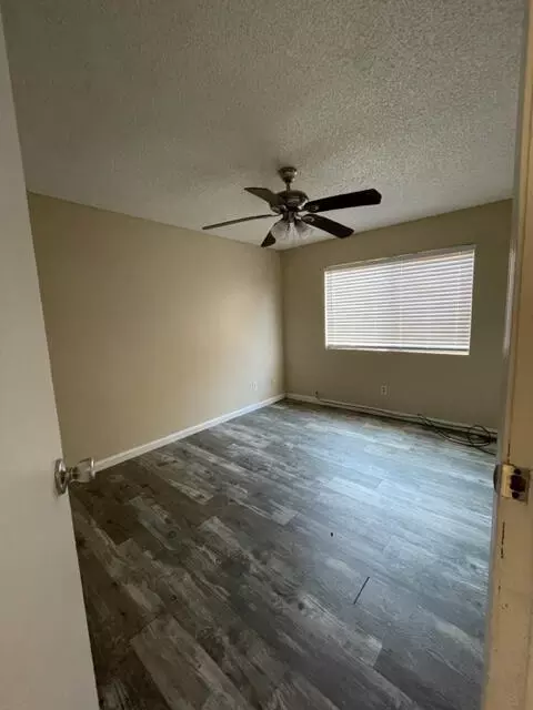 Bedroom - 6414 El Dorado Ave, Yucca Valley, CA 92284 photo 6 of 8