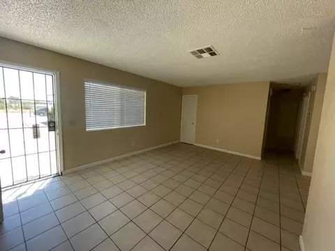 Living - 6414 El Dorado Ave, Yucca Valley, CA 92284 photo 2 of 2