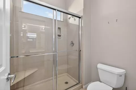 Bath - 80610 Prestwick Pl, Indio, CA 92201 photo 3 of 7