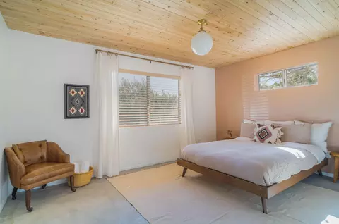 Bedroom - 7092 Mohawk Trl, Yucca Valley, CA 92284 photo 1 of 5
