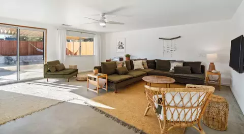 Living - 7092 Mohawk Trl, Yucca Valley, CA 92284 photo 1 of 2