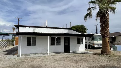 3428 Thermal Pl, Thermal, CA 92274