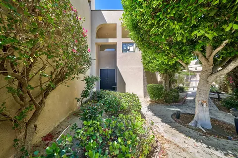 414 W Village Sq N, Palm Springs, CA 92262