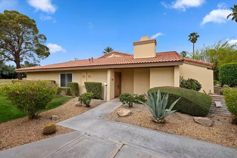 2671 N Whitewater Club Dr, Palm Springs, CA 92262