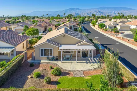 78208 Silverleaf Ct, Palm Desert, CA 92211