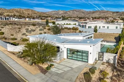 13910 Valley View Ct, Desert Hot Springs, CA 92240