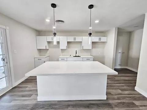 Kitchen - 82012 Sierra Ave, Indio, CA 92201 photo 3 of 5
