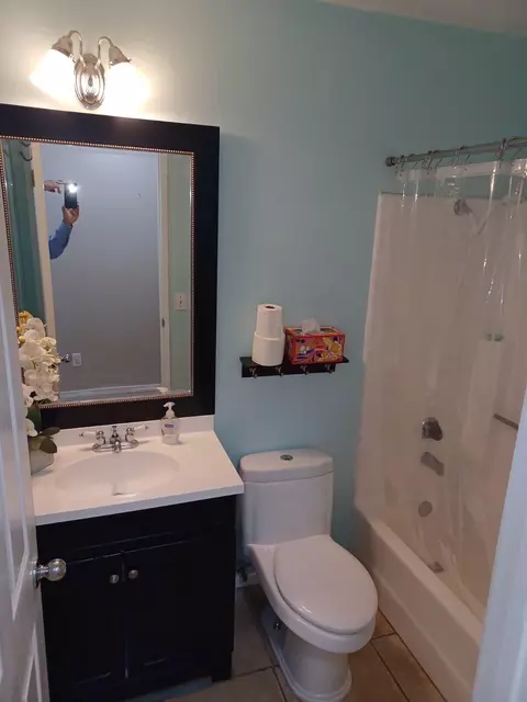 Bath - 80469 Sandscript Ct, Indio, CA 92201 photo 2 of 4