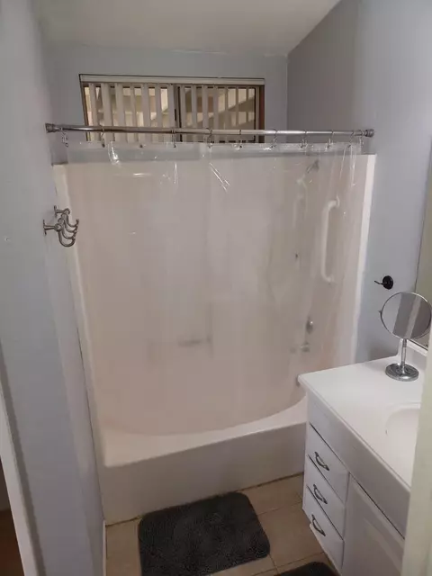 Bath - 80469 Sandscript Ct, Indio, CA 92201 photo 1 of 4