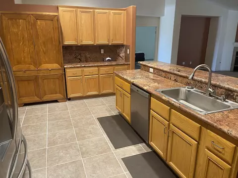 Kitchen - 48291 Panorama, Indio, CA 92201 photo 2 of 4
