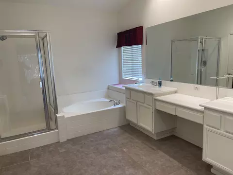 Bath - 48291 Panorama, Indio, CA 92201 photo 2 of 7
