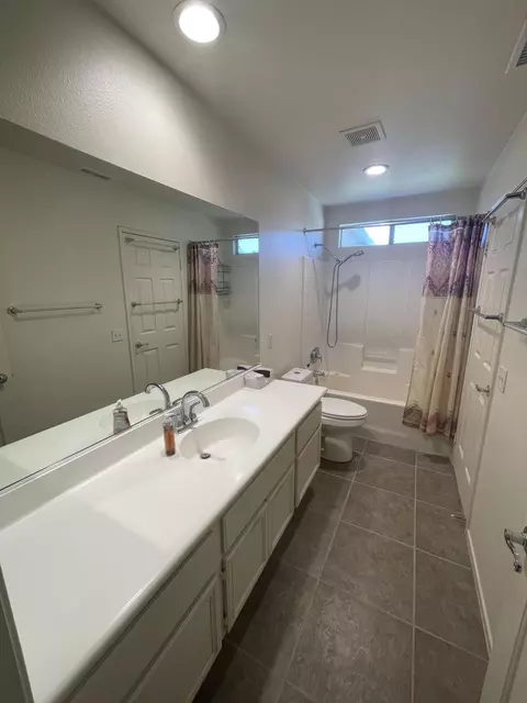 Bath - 48291 Panorama, Indio, CA 92201 photo 5 of 7