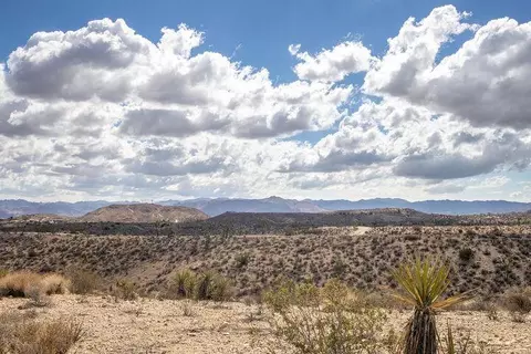 57352 Sunflower Dr, Yucca Valley, CA 92284