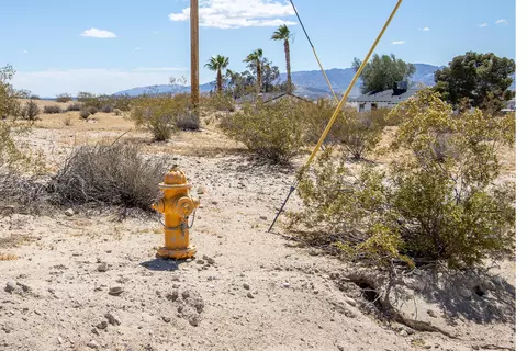 139 Rice Ave, Joshua Tree, CA 92252