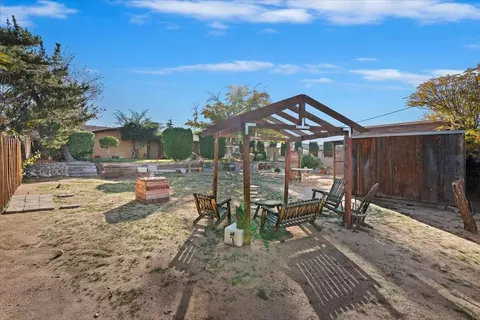 Exterior - 58748 Natoma Trl, Yucca Valley, CA 92284 photo 10 of 25