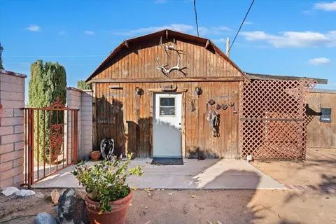 Exterior - 58748 Natoma Trl, Yucca Valley, CA 92284 photo 13 of 25