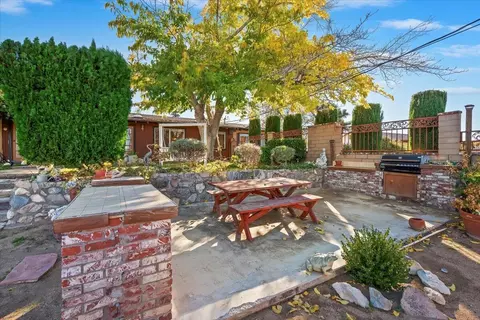 Exterior - 58748 Natoma Trl, Yucca Valley, CA 92284 photo 8 of 25