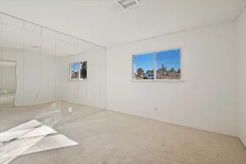 Bedroom - 58748 Natoma Trl, Yucca Valley, CA 92284 photo 3 of 5