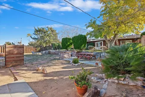 Exterior - 58748 Natoma Trl, Yucca Valley, CA 92284 photo 9 of 25
