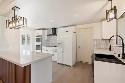 Kitchen - 58748 Natoma Trl, Yucca Valley, CA 92284 photo 5 of 5