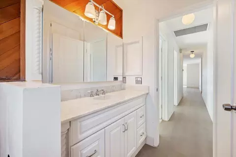 Bath - 58748 Natoma Trl, Yucca Valley, CA 92284 photo 2 of 5