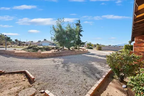 Exterior - 58748 Natoma Trl, Yucca Valley, CA 92284 photo 21 of 25