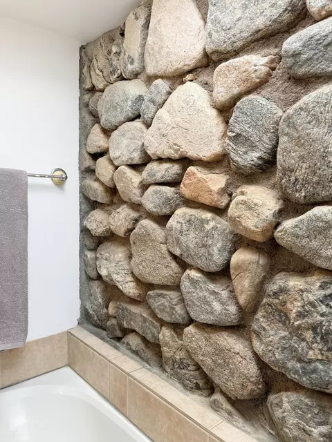 Bath - 10505 Hess Blvd, Morongo Valley, CA 92256 photo 3 of 3