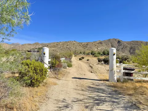 Exterior - 10505 Hess Blvd, Morongo Valley, CA 92256 photo 3 of 11