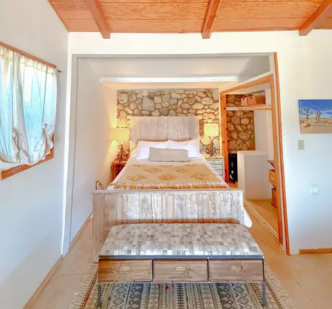Bedroom - 10505 Hess Blvd, Morongo Valley, CA 92256 photo 2 of 6