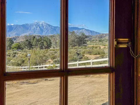 Entry Way - 10505 Hess Blvd, Morongo Valley, CA 92256 photo 2 of 2