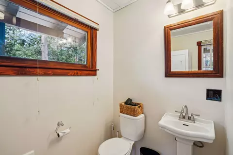 Bath - 55280 Circle Way, Idyllwild, CA 92549 photo 3 of 3