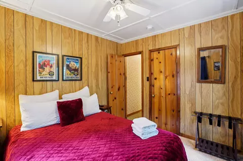 Bedroom - 55280 Circle Way, Idyllwild, CA 92549 photo 6 of 8